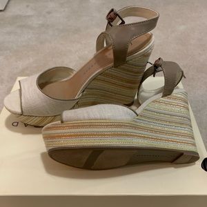 Lauren Conrad Dakota Natural